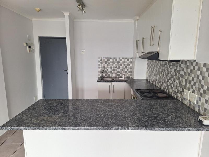 2 Bedroom Property for Sale in Goodwood Central Western Cape